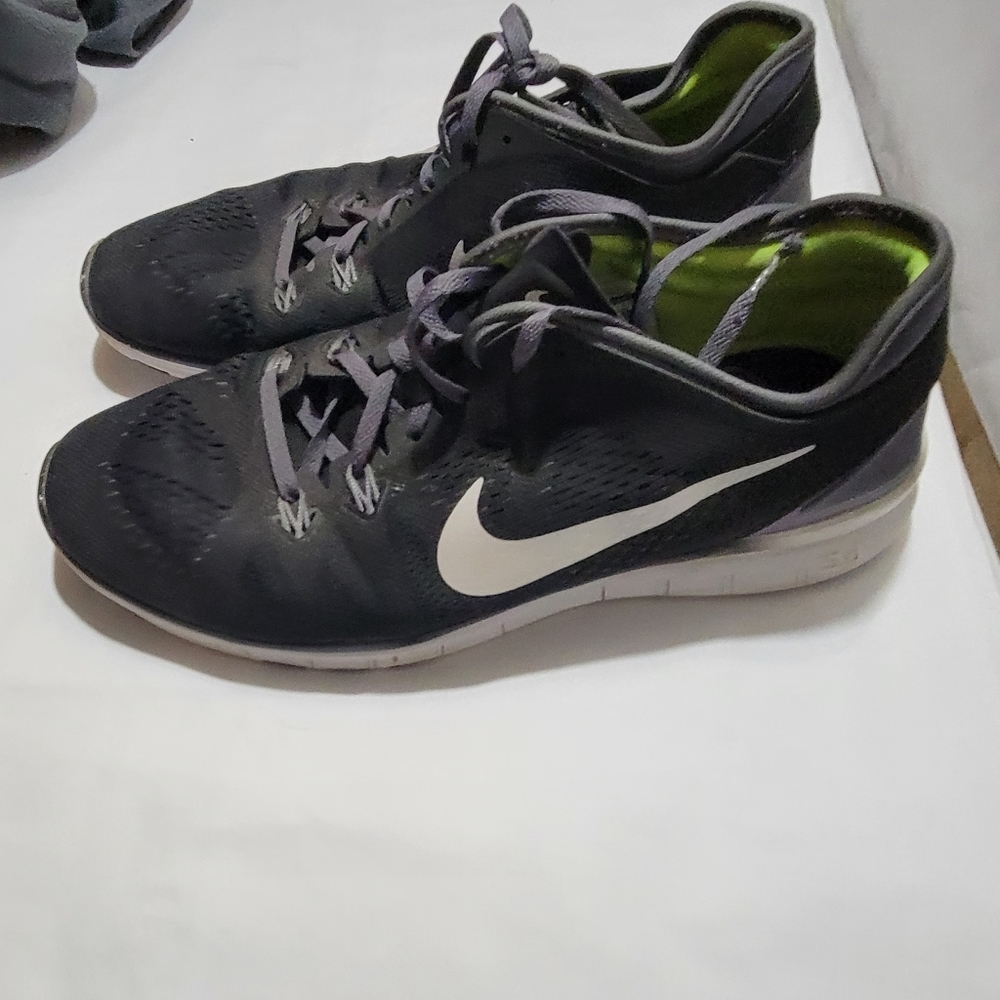 Nike free fit 5